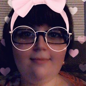 Meet your Posher, Caitlyn